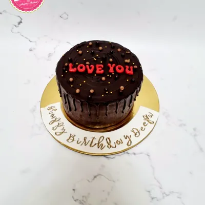 Anniversary & Engagement custom cake by Cakes & Shapes, Dubai — design code CS-0015