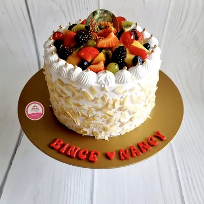 Anniversary & Engagement custom cake by Cakes & Shapes, Dubai — design code CS-0324