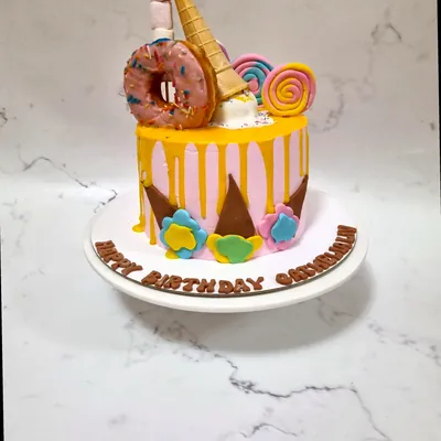 Birthday — Kids custom cake by Cakes & Shapes, Dubai — design code CS-0117