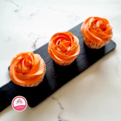 Desserts & Treats custom cake by Cakes & Shapes, Dubai — design code CS-0051
