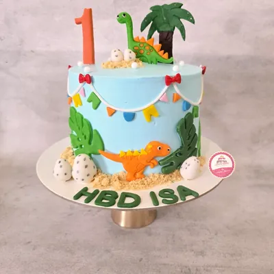 1st Birthday & Baby custom cake by Cakes & Shapes, Dubai — design code CS-0458